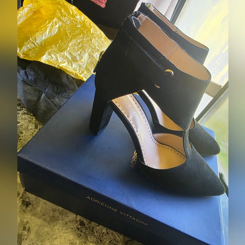 Adrienne Vittadini Black Ankle Boots 7½ - Picture 4 of 7